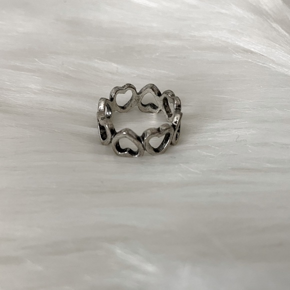 Beautiful repeating Heart design ring, size 6. Antiqued silverplate finish. - Picture 1 of 5